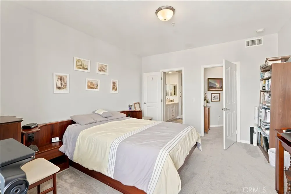 4167 Warner #205 Huntington Beach, CA 92649