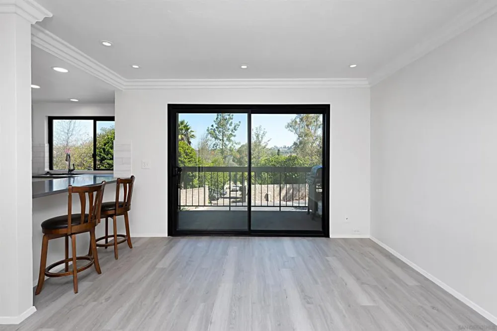 5125 FONTAINE STREET #105 Del Cerro, CA 92120