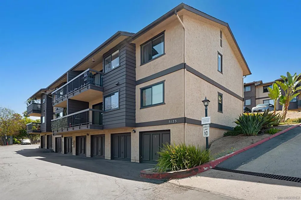 5125 FONTAINE STREET #105 Del Cerro, CA 92120