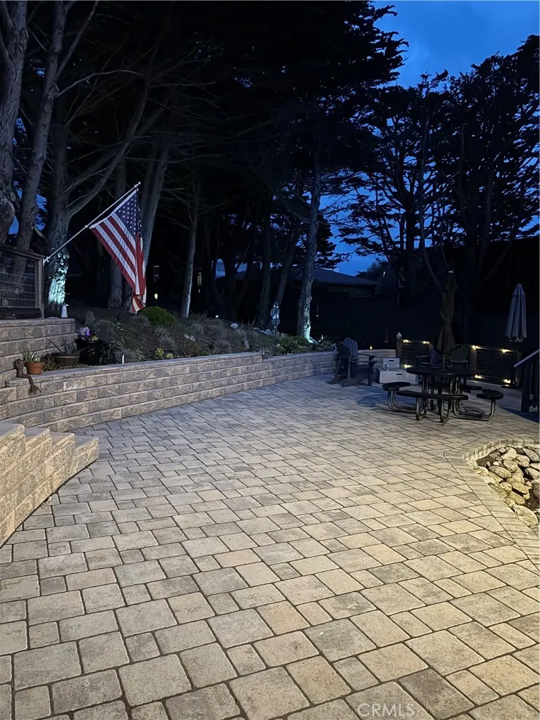 212 Weymouth Street Cambria, CA 93428