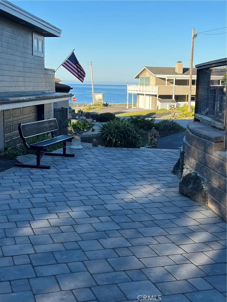 212 Weymouth Street Cambria, CA 93428