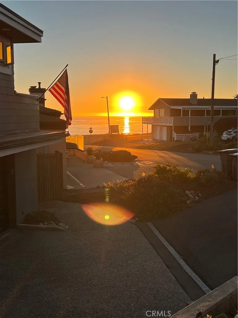212 Weymouth Street Cambria, CA 93428