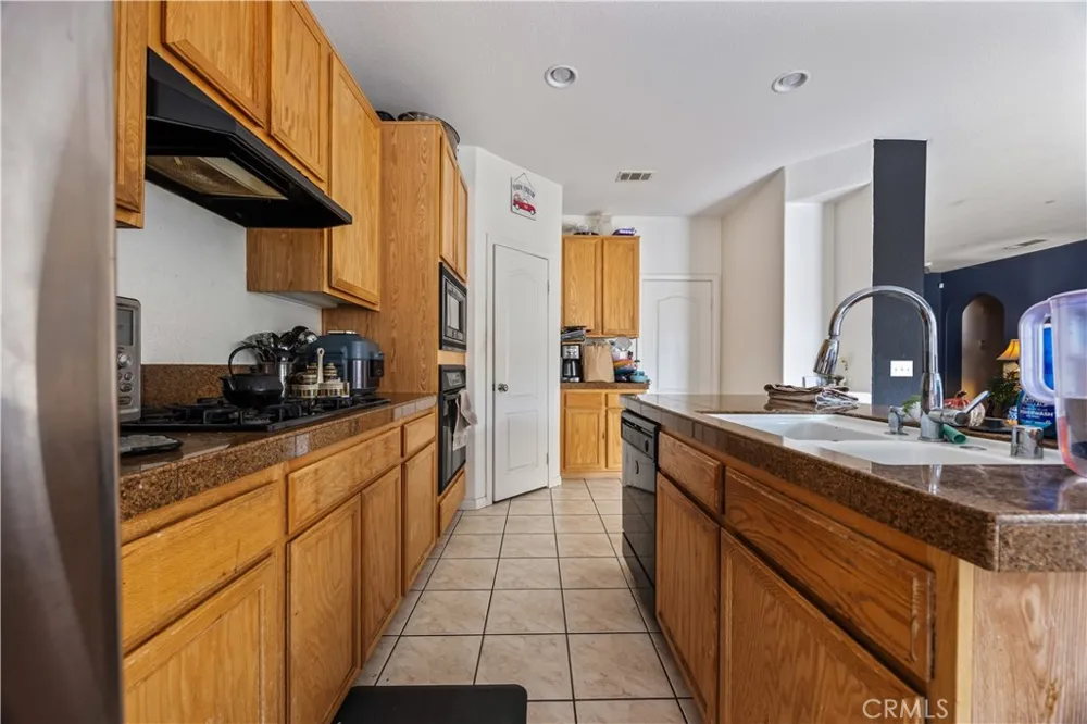13166 Four Hills Way Victorville, CA 92392