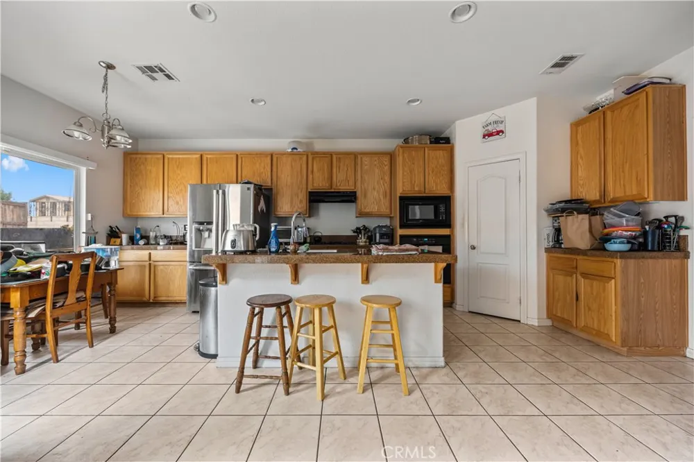 13166 Four Hills Way Victorville, CA 92392