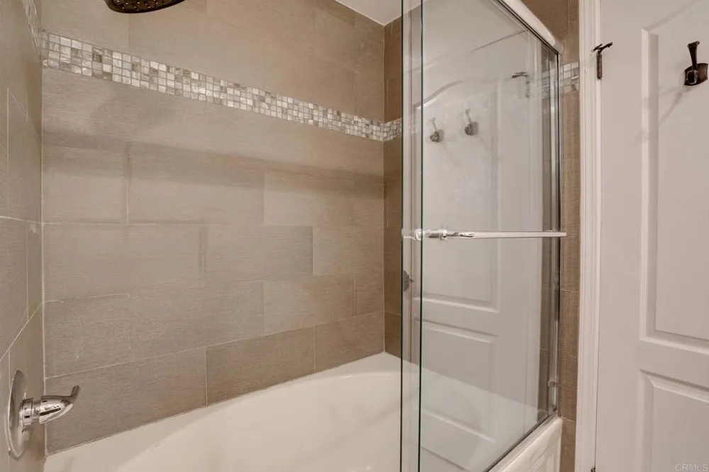 7797 Caminito Monarca #106 Carlsbad, CA 92009