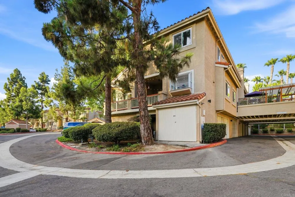 7797 Caminito Monarca #106 Carlsbad, CA 92009