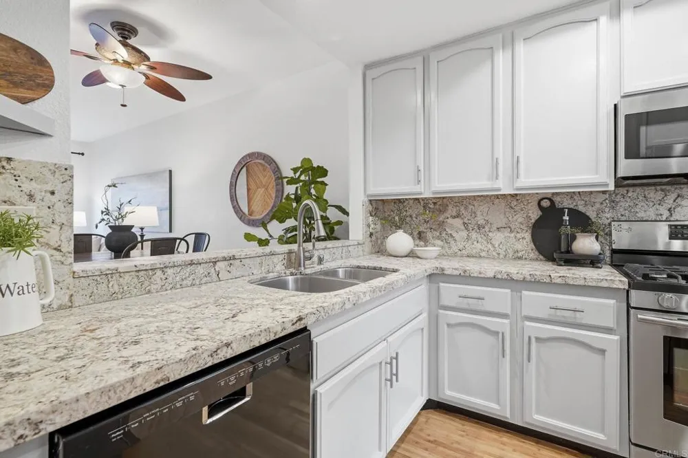 7797 Caminito Monarca #106 Carlsbad, CA 92009