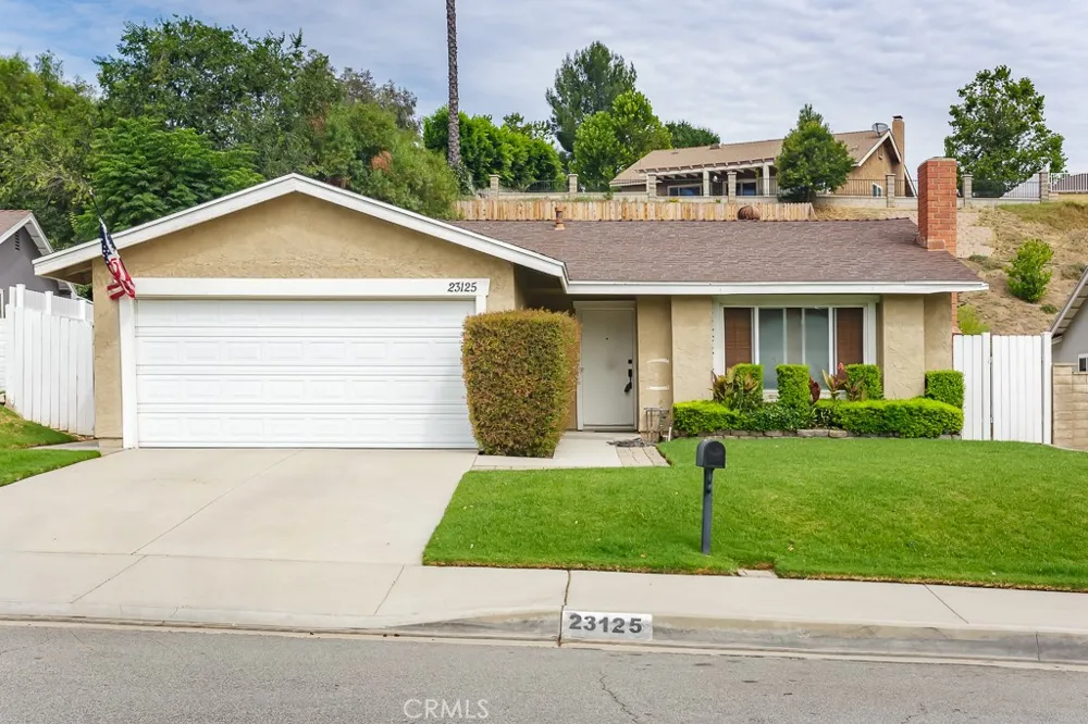 23125 Pamplico Drive Valencia, CA 91354