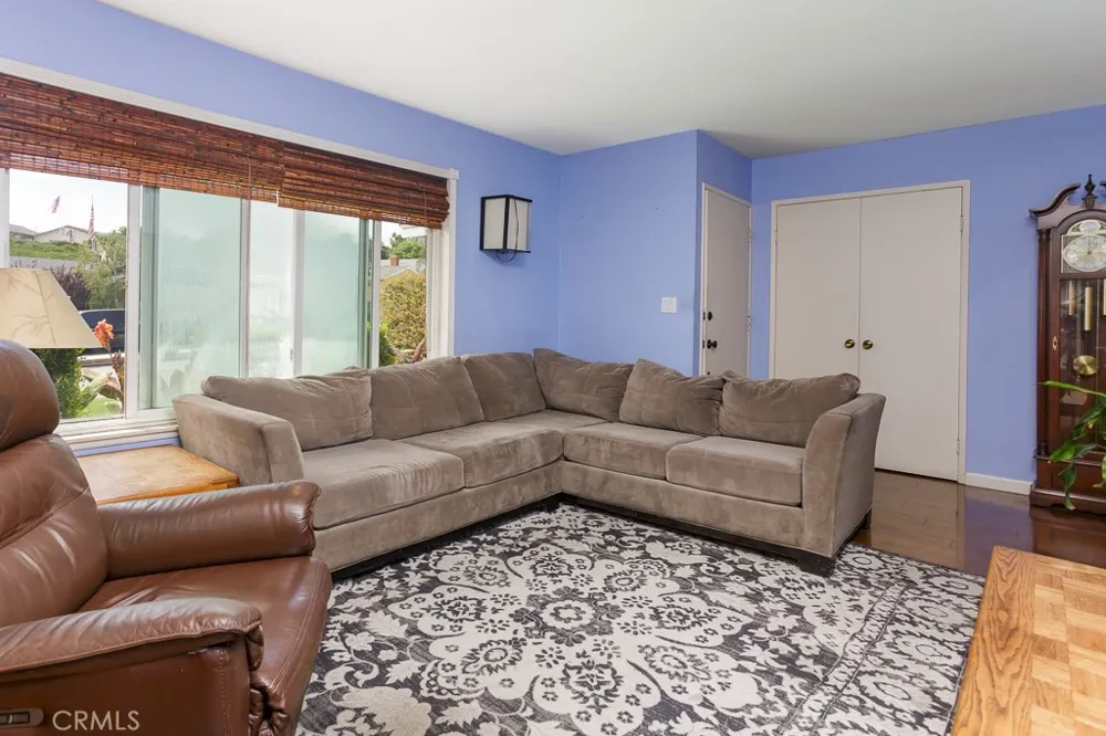 23125 Pamplico Drive Valencia, CA 91354