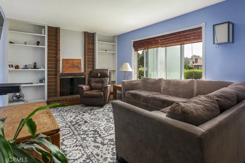 23125 Pamplico Drive Valencia, CA 91354