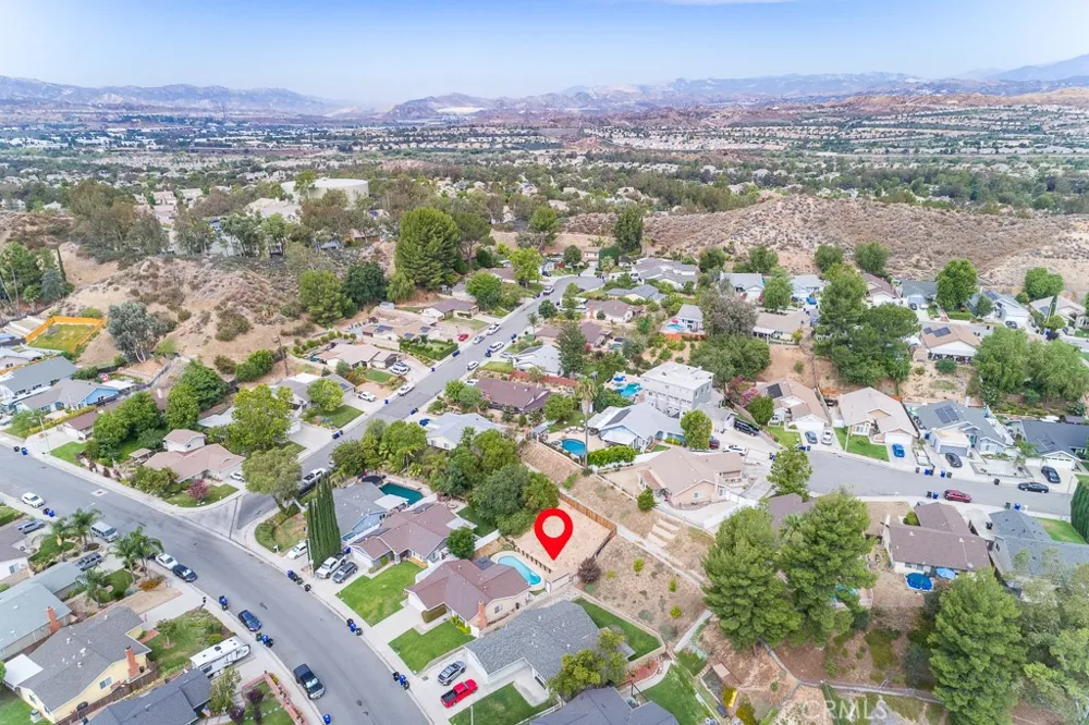 23125 Pamplico Drive Valencia, CA 91354