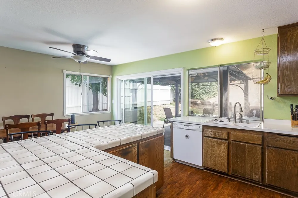 23125 Pamplico Drive Valencia, CA 91354