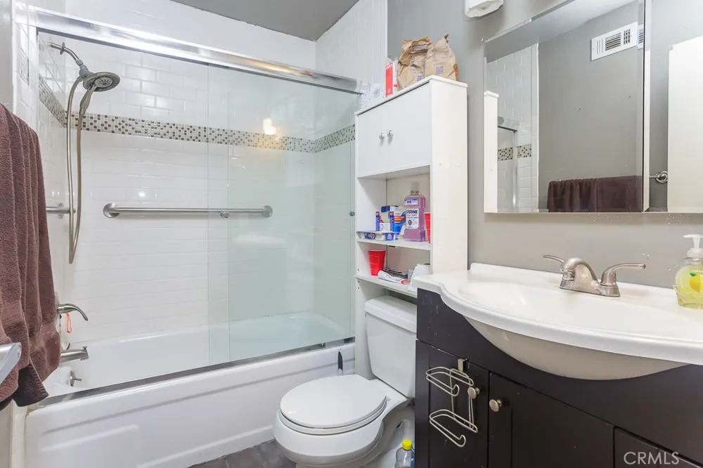 23125 Pamplico Drive Valencia, CA 91354