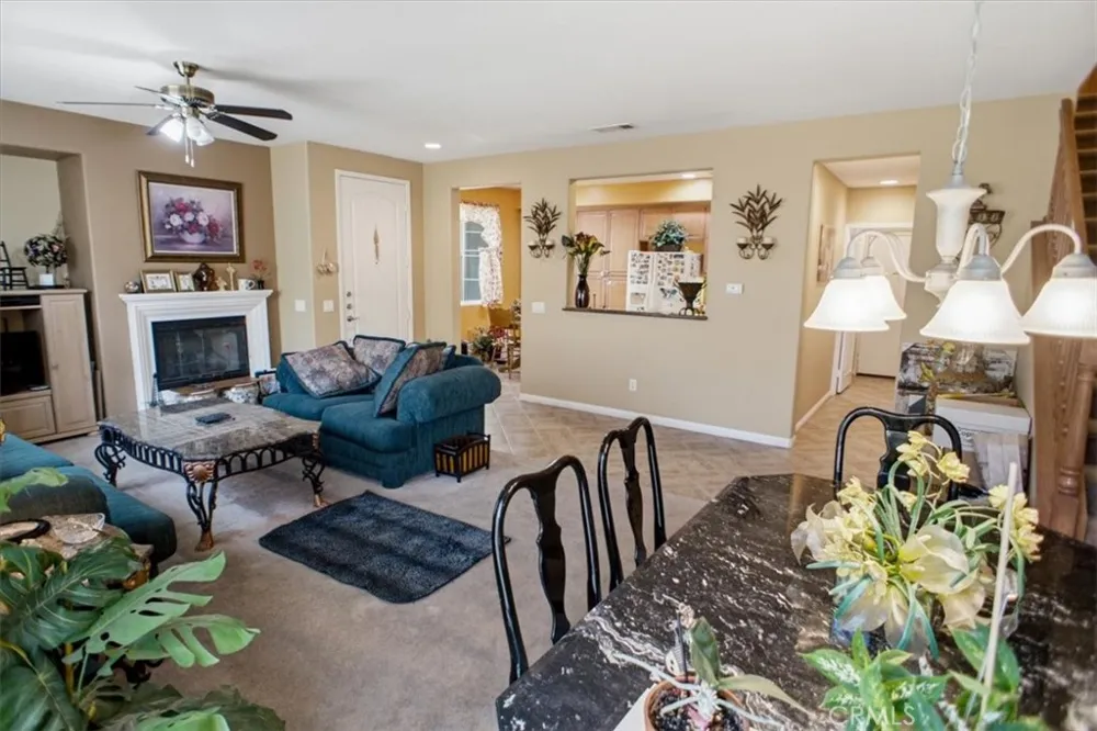 28403 Casselman Saugus, CA 91350