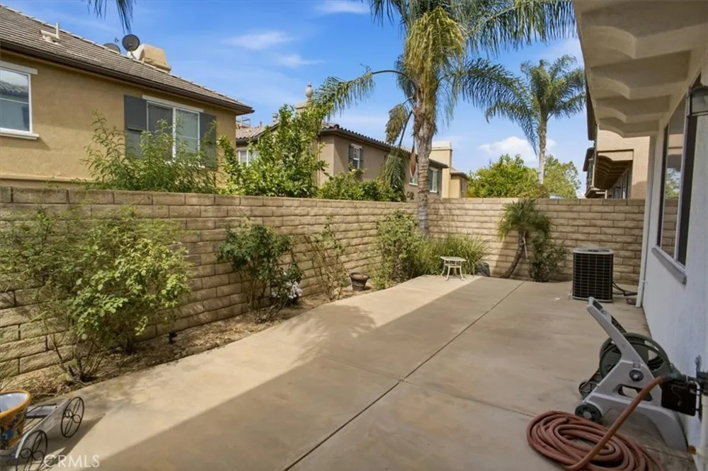 28403 Casselman Saugus, CA 91350