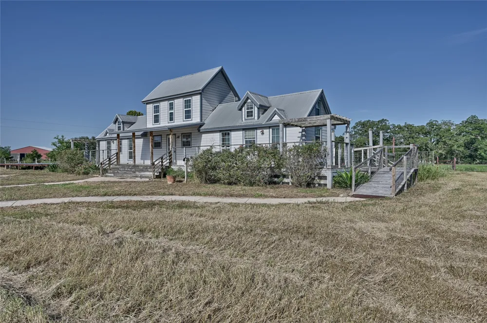 2980 Rabbs Prairie Road La Grange, TX 78945