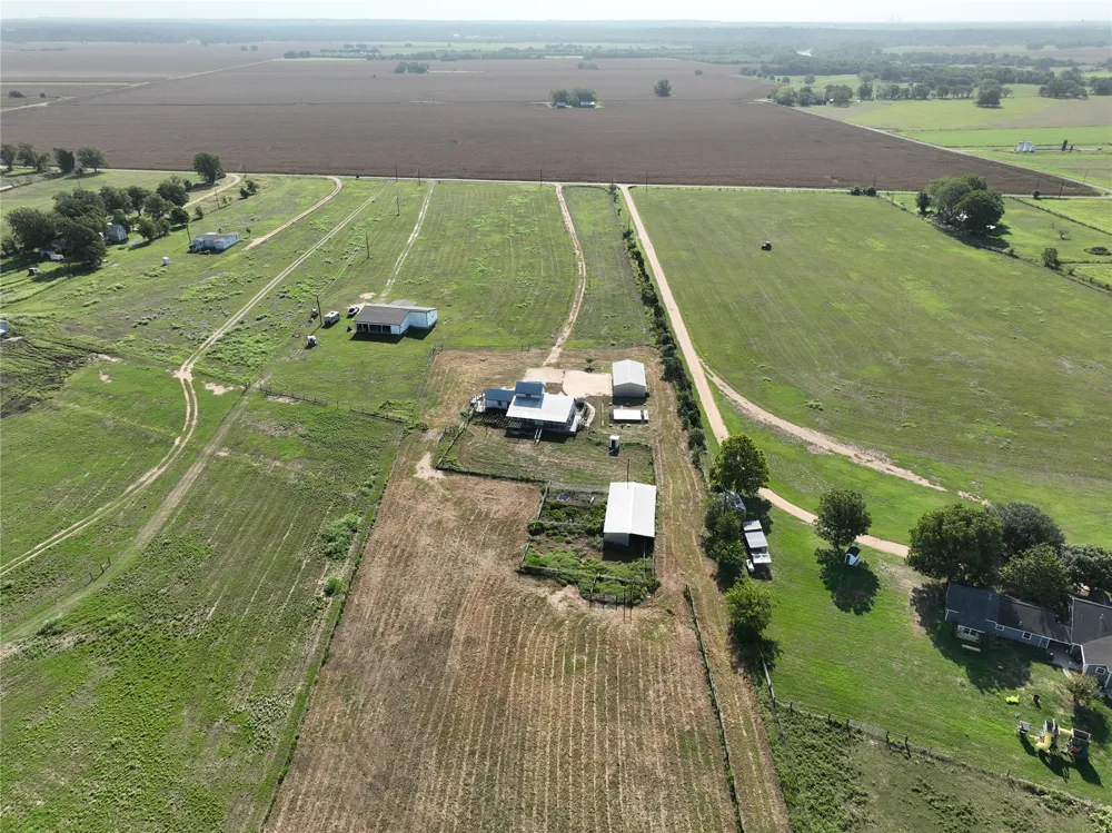 2980 Rabbs Prairie Road La Grange, TX 78945