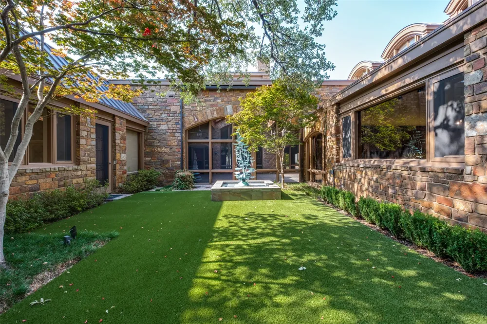 3848 Potomac Avenue Highland Park, TX 75205