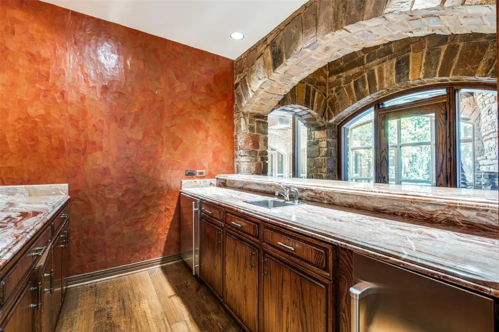 3848 Potomac Avenue Highland Park, TX 75205