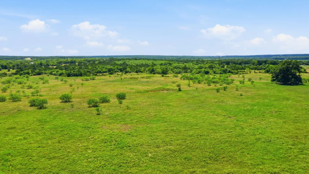 E Fm 2210 E Poolville, TX 76487