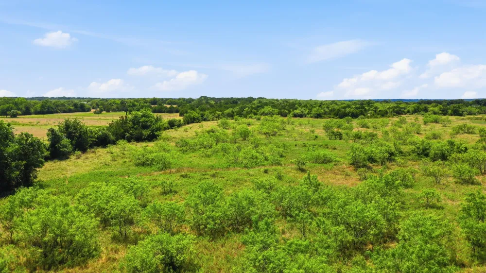 E Fm 2210 E Poolville, TX 76487