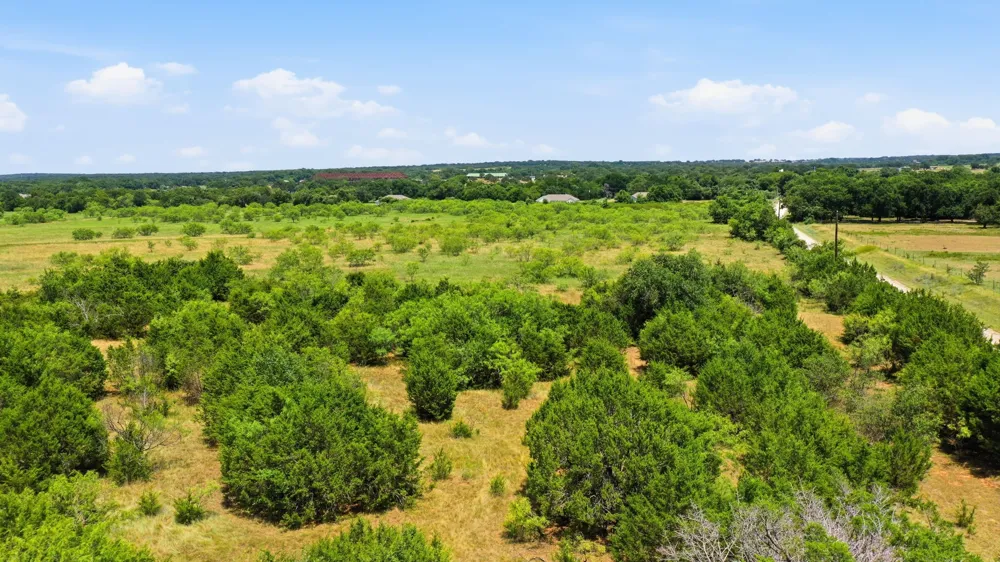 E Fm 2210 E Poolville, TX 76487