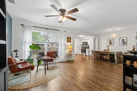 4921 Rollingwood Court