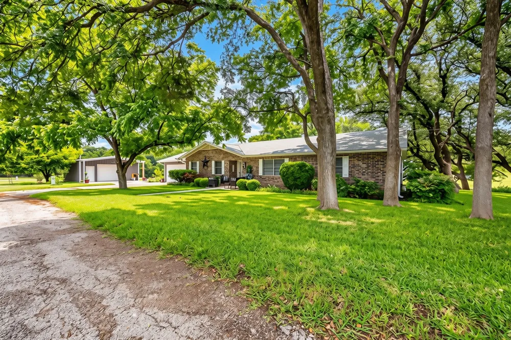 207 S Brook Street San Saba, TX 76877