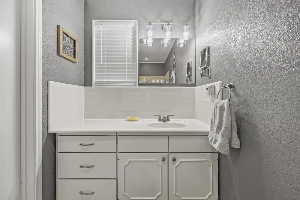 207 S Brook Street San Saba, TX 76877