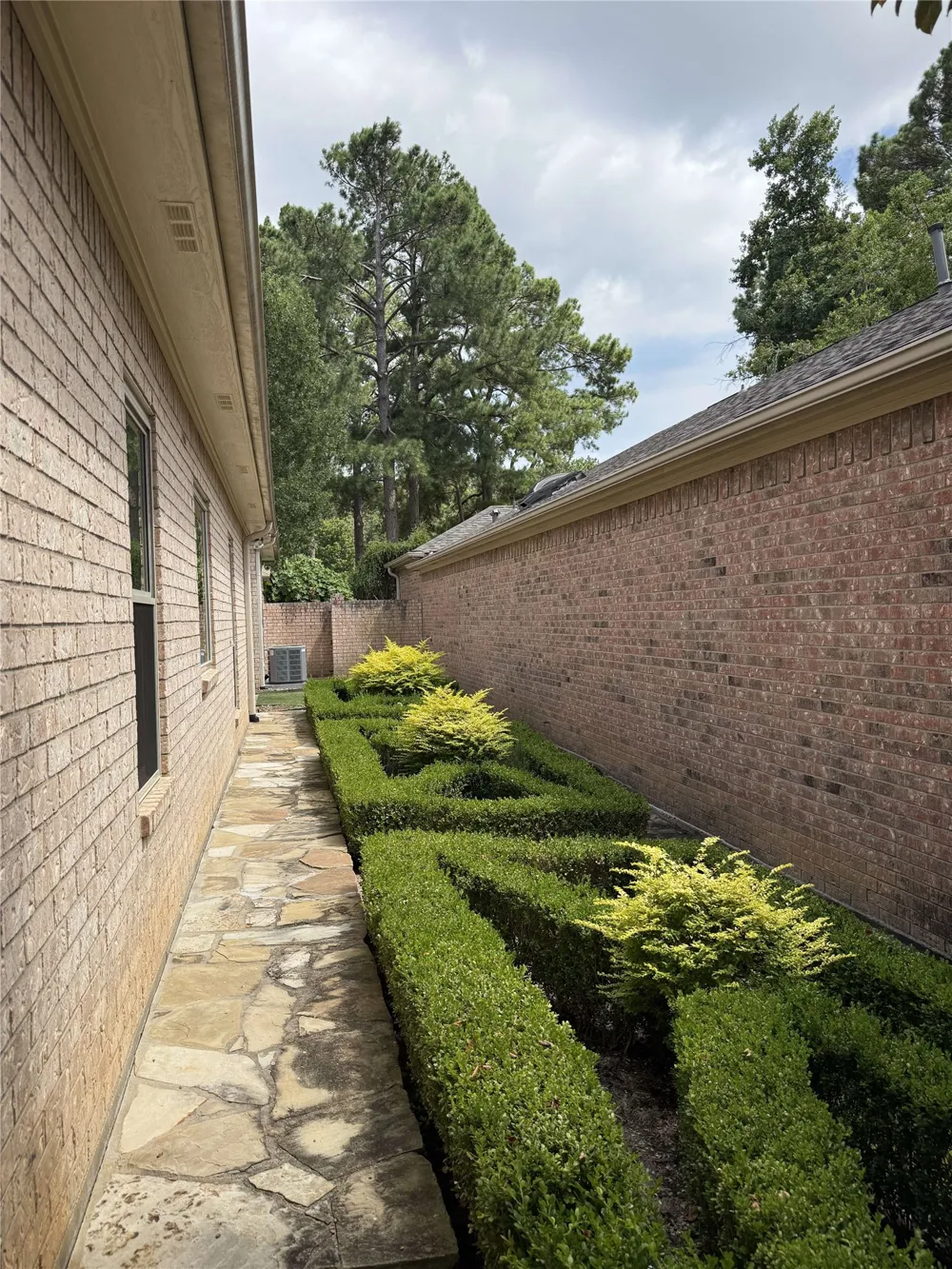 1116 Oak Garden Circle Tyler, TX 75703