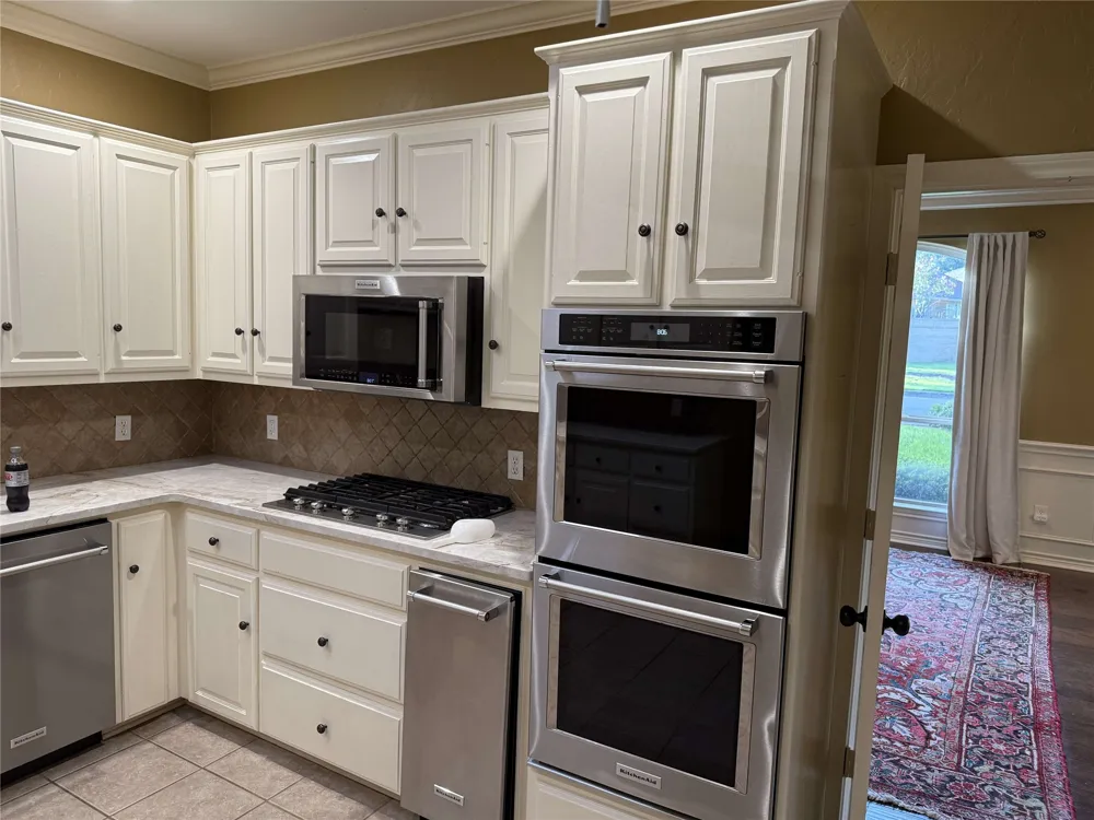 1116 Oak Garden Circle Tyler, TX 75703