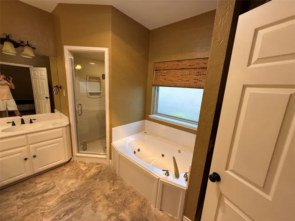 1116 Oak Garden Circle Tyler, TX 75703