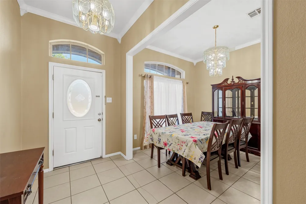 608 Pebble Creek Drive Hewitt, TX 76643
