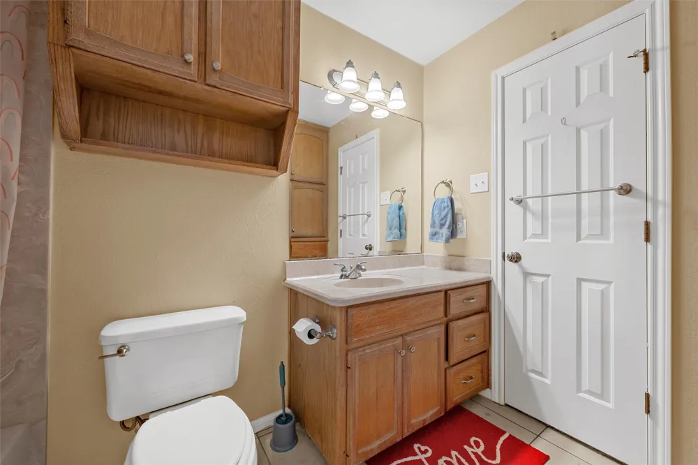 608 Pebble Creek Drive Hewitt, TX 76643