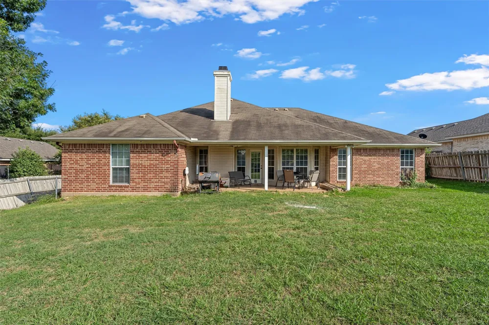 608 Pebble Creek Drive Hewitt, TX 76643