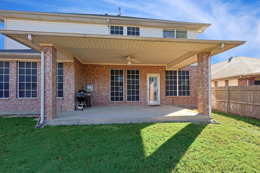 8837 Sunset Trace Drive Fort Worth, TX 76244