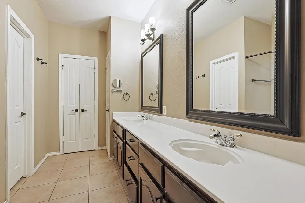 8837 Sunset Trace Drive Fort Worth, TX 76244