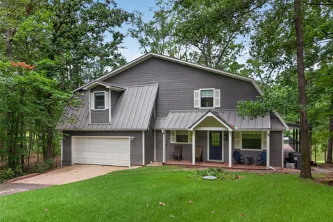 207 E Eldorado Drive