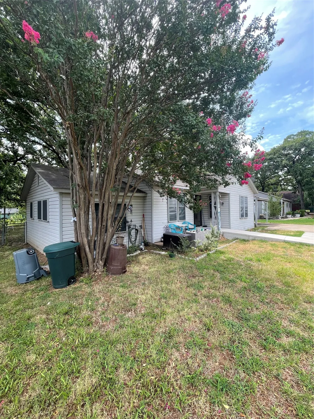 5801 Estes Avenue Forest Hill, TX 76119