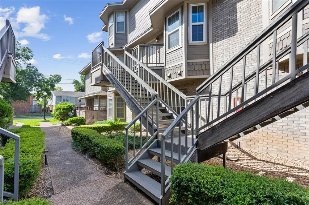 1325 Speight Avenue Waco, TX 76706