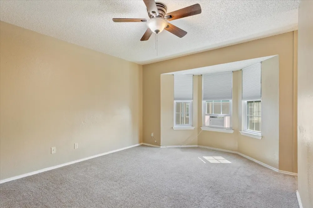 1325 Speight Avenue Waco, TX 76706