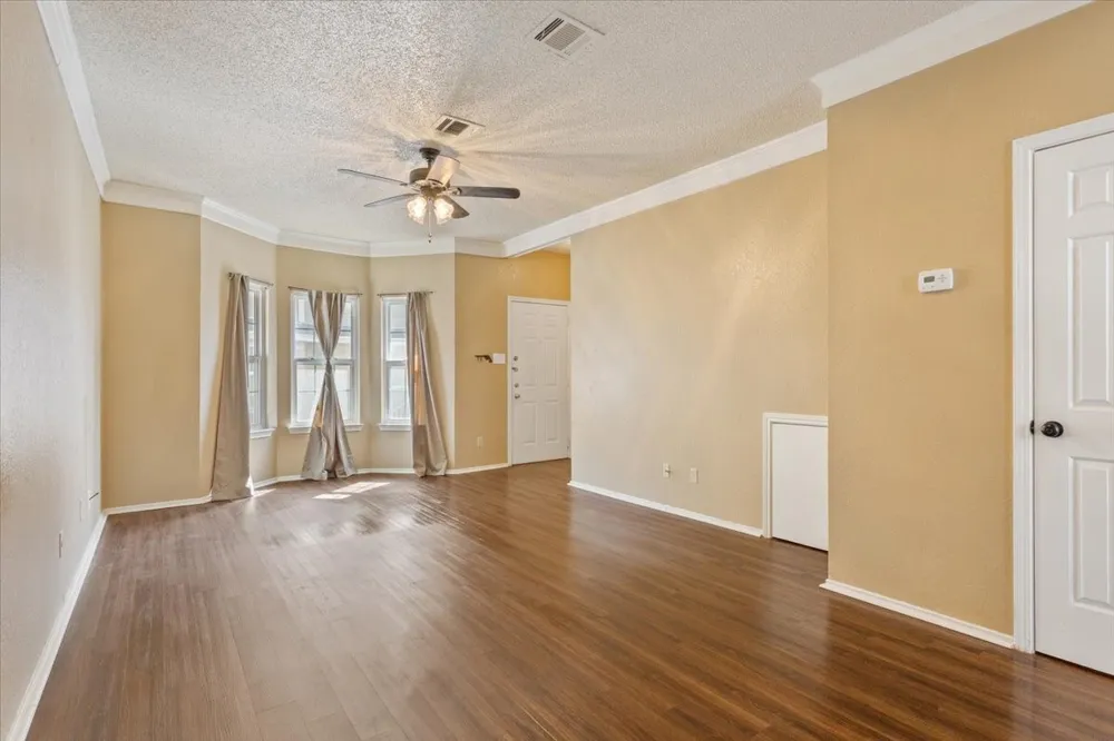 1325 Speight Avenue Waco, TX 76706