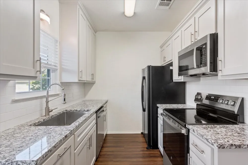 1325 Speight Avenue Waco, TX 76706