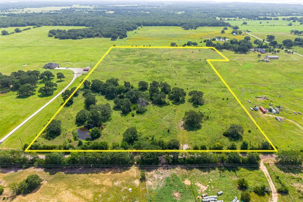 7414 CR 2610 Bonham, TX 75418