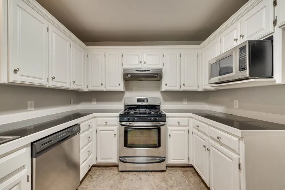 301 South Circle Grandview, TX 76050