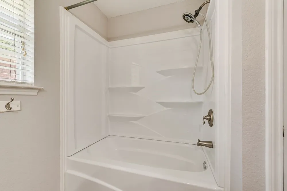 301 South Circle Grandview, TX 76050