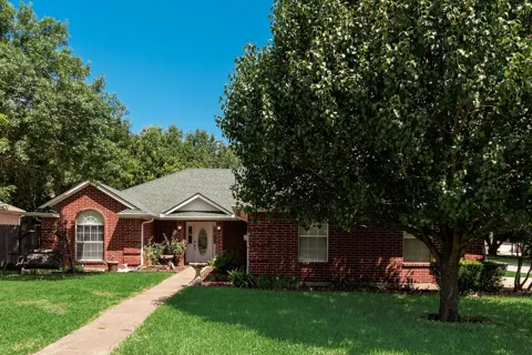 301 South Circle