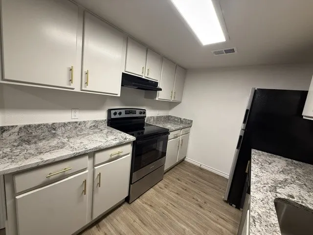 1505 W Pearl Street #15 Granbury, TX 76048