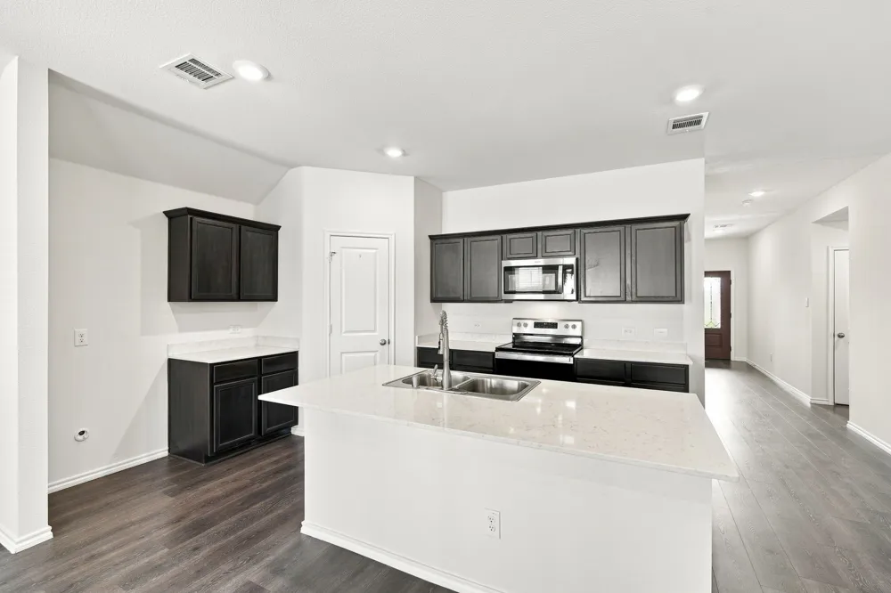 1100 Canterbury Lane Ennis, TX 75119
