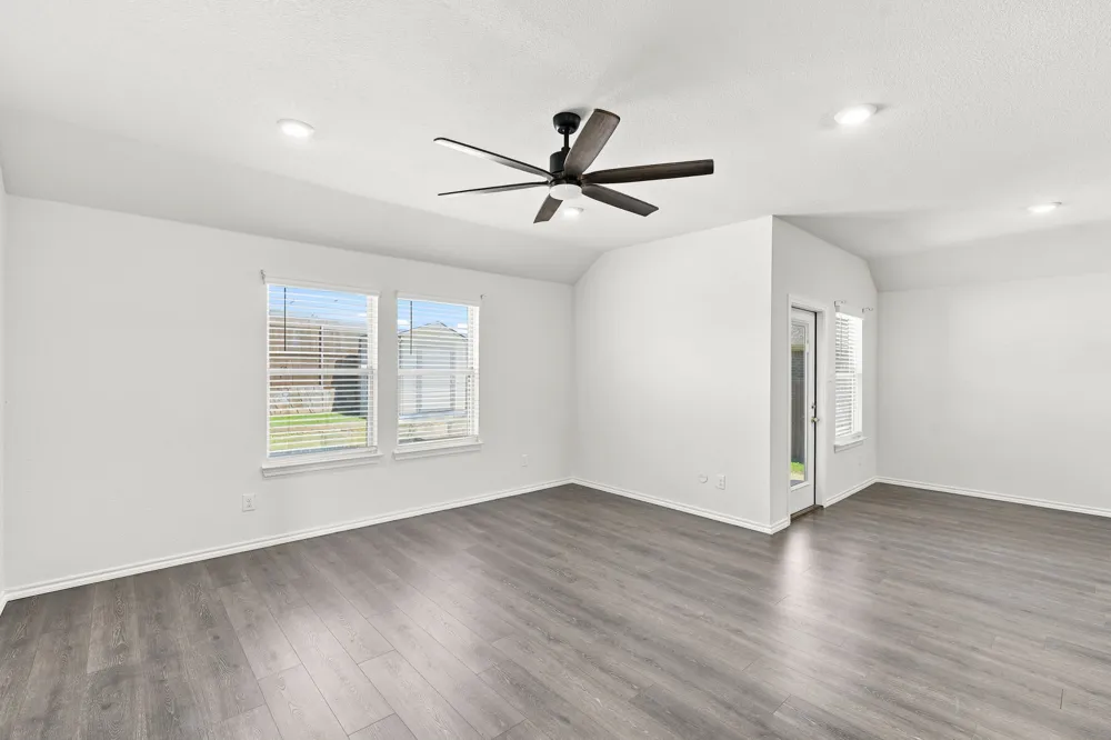1100 Canterbury Lane Ennis, TX 75119